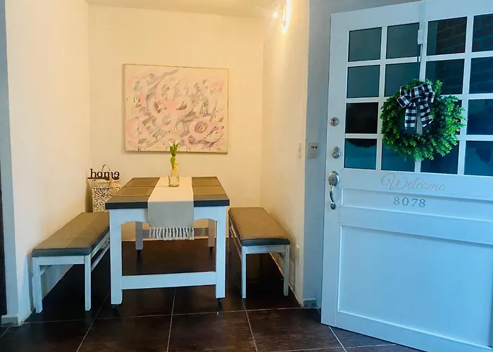 Apartment Cozy Espacious Welcoming Pet Friendly